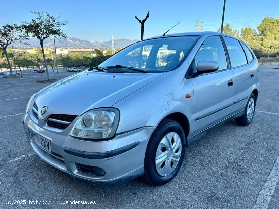 Nissan Almera Tino 2.2dCi 112 Visia - 