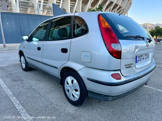 Nissan Almera Tino 2.2dCi 112 Visia - 