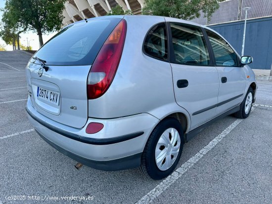 Nissan Almera Tino 2.2dCi 112 Visia - 