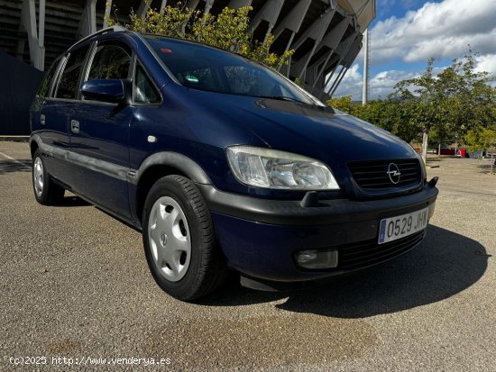 Opel Zafira 1.6 16V COMFORT - 