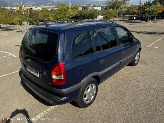 Opel Zafira 1.6 16V COMFORT - 