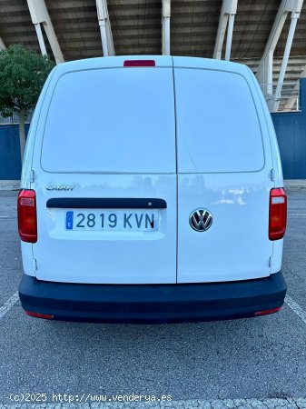 Volkswagen Caddy Profesional Furgon 2.0 TDI 55kW BMT - 