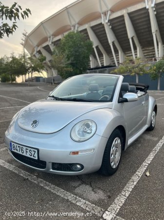 Volkswagen New Beetle 1.6 CABRIOLET - 