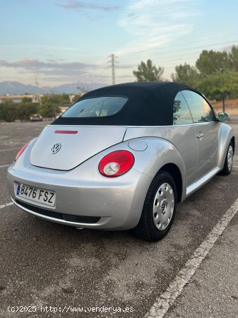 Volkswagen New Beetle 1.6 CABRIOLET - 