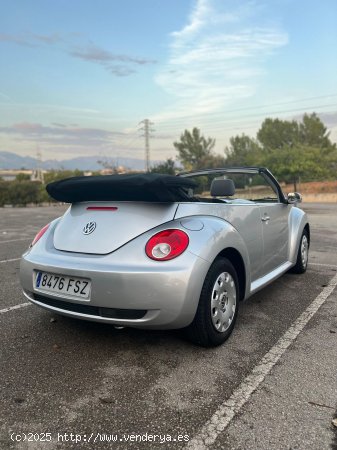 Volkswagen New Beetle 1.6 CABRIOLET - 