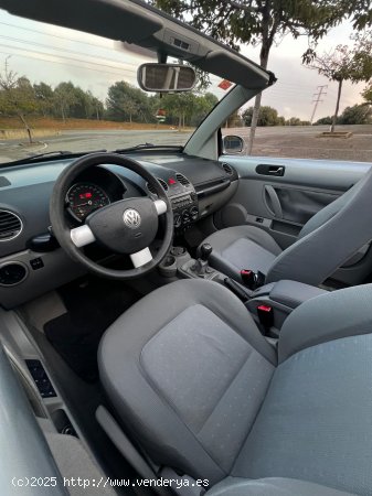 Volkswagen New Beetle 1.6 CABRIOLET - 