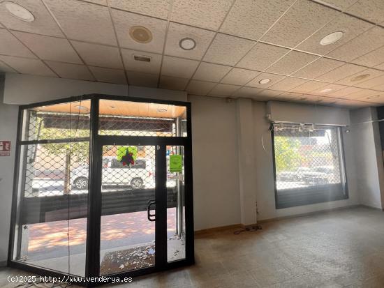 LOCAL COMERCIAL EN VENTA, EN EL CENTRO DE SENTMENAT - BARCELONA