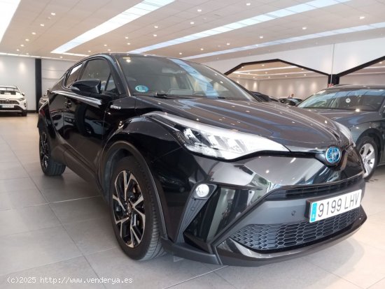 Toyota C-HR 1.8 125H Advance - Navalcarnero