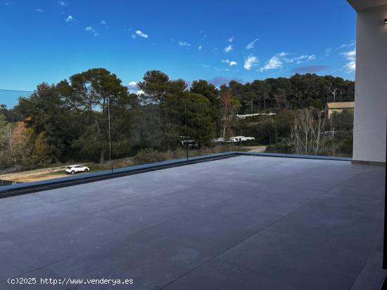 Obra nueva en Bellaterra – Piso exterior con terraza, jardín y piscina - BARCELONA