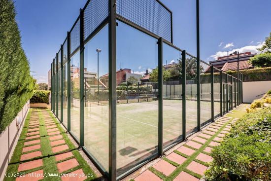 Fantástica casa de 6 dormitorios en alquiler en Arxiu de Sant Cugat - BARCELONA