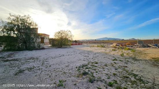 SE VENDE CASA DE CAMPO A CINCO MINUTOS DE CEUTÍ - MURCIA