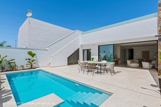 Villa en venta a estrenar en Los Alcázares (Murcia)