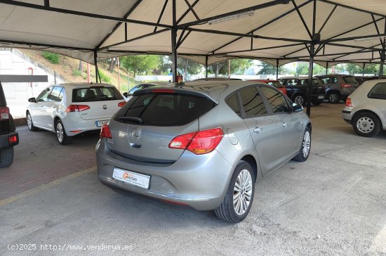 Opel Astra 1.6 SELECTIVE - test