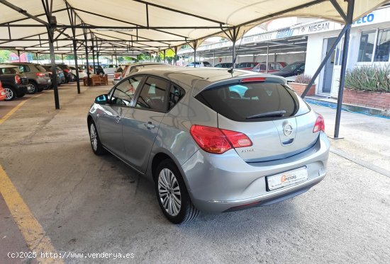 Opel Astra 1.6 SELECTIVE - test