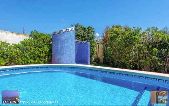 Villa en venta en Torrevieja (Alicante)