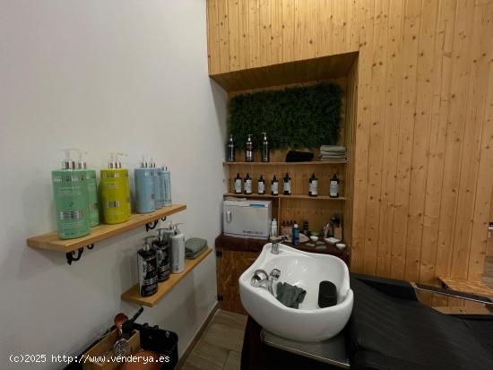 Traspaso de Local Comercial - Centro de Peluquería y Belleza en Son Forteza - BALEARES