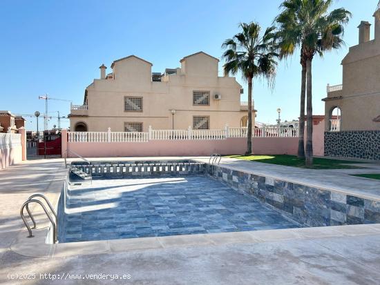  Adosado en urbanizacion Monte y Mar -Gran Alacant - ALICANTE 