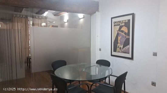 Amplio apartamento junto a la Plaza de la Virgen - Valencia