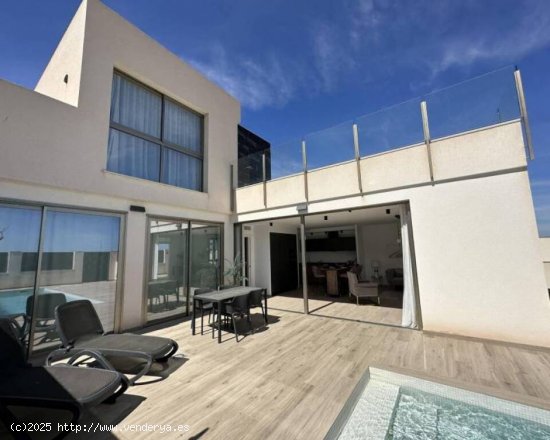 Casa-Chalet en Venta en Mar De Cristal Murcia