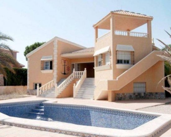 Casa-Chalet en Venta en Manga Del Mar Menor, La Murcia