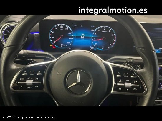 Mercedes CLA CLA 180 - ONLINE