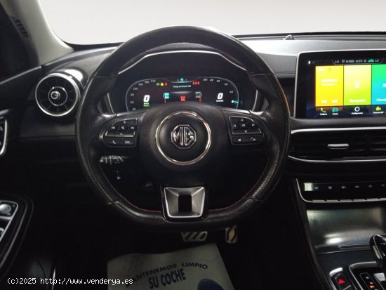 MG eHS Luxury PHEV - 