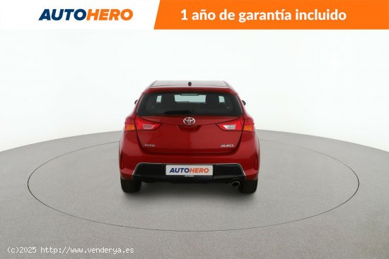 Toyota Auris 2.0 D-4D Active - 