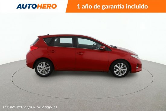 Toyota Auris 2.0 D-4D Active - 