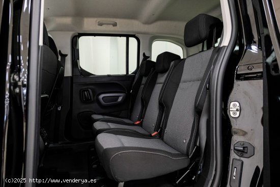 Toyota Proace City Verso 1.2L Family Active L1 Toyota Proace City Verso en Galicia: A Coruña, Lugo 