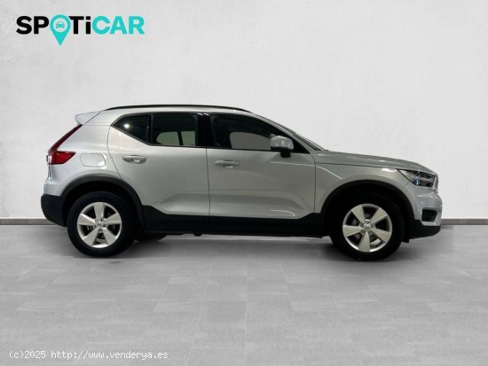 Volvo XC40  2.0 D3  Auto Momentum Core - Badajoz