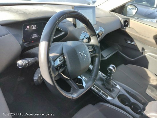 Ds Ds 3 Crossback Bluehdi 73 Kw Manual So Chic - Leganés