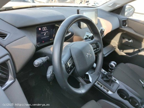 Ds Ds 3 Crossback Bluehdi 73 Kw Manual So Chic - Leganés