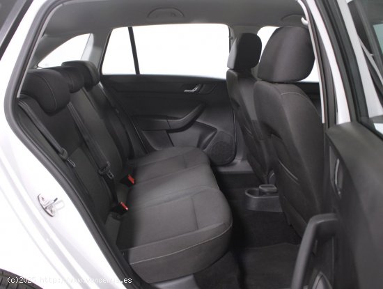 Skoda Rapid 1.2 TSI 90HP DSG SPACEBACK AMBITION 5P - 