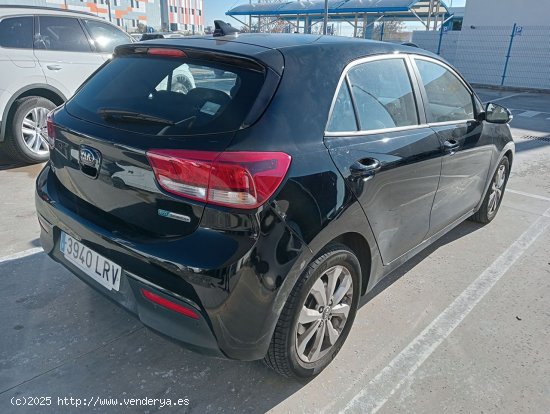 Kia Rio   1.0 TGDi 74kW 100CV MHEV iMT Drive - 