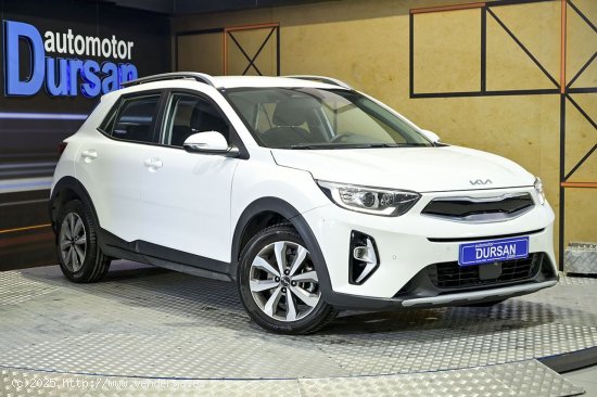 Kia Stonic   1.0 TGDi 74kW 100CV MHEV iMT Drive - 