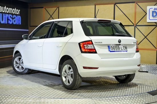 Skoda Fabia   1.0 MPI 44KW 60cv Ambition - 