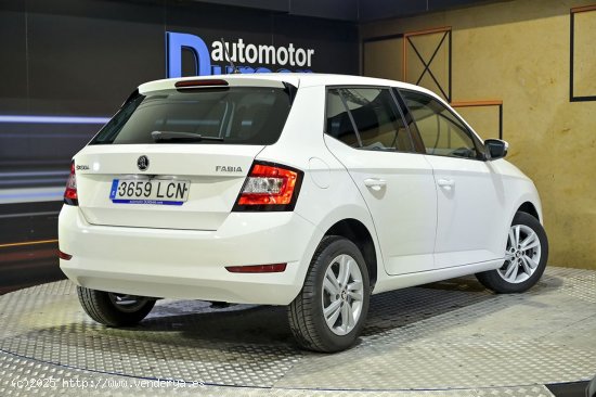 Skoda Fabia   1.0 MPI 44KW 60cv Ambition - 