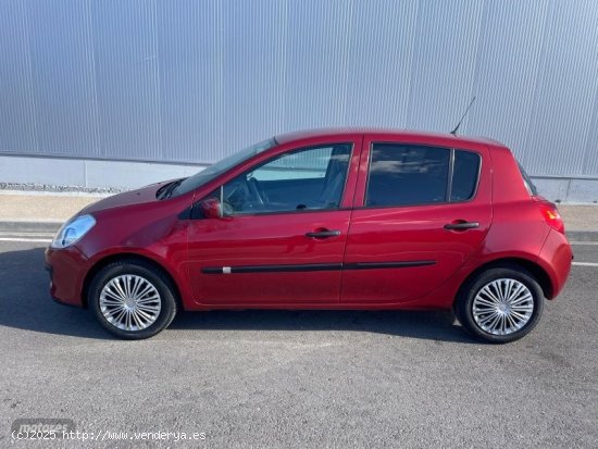 Renault Clio 1.5 DCI de 2007 con 234.000 Km por 4.200 EUR. en La Rioja