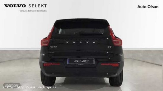 Volvo XC40 Plus, B3 Mild Hybrid, Gasolina, Dark de 2024 con 8.000 Km por 37.900 EUR. en Burgos