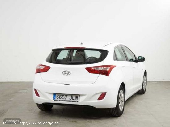 Hyundai i30 1.4 MPI BD Klass 100 de 2016 con 124.600 Km por 10.990 EUR. en Cadiz