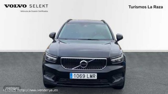 Volvo XC40 TODOTERRENO 1.5 T2 MOMENTUM CORE 129CV 5P de 2021 con 39.173 Km por 25.350 EUR. en Sevill