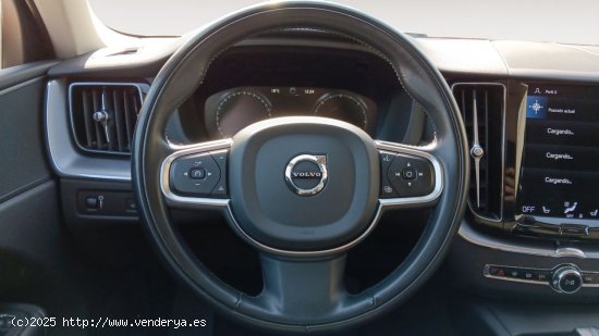 Volvo XC60 TODOTERRENO 2.0 D4 MOMENTUM AUTO 190 5P - Cartagena