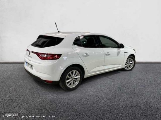 Renault Megane BERLINA 1.2 TCE ENERGY INTENS 130CV 5P de 2017 con 76.428 Km por 13.200 EUR. en Sevil