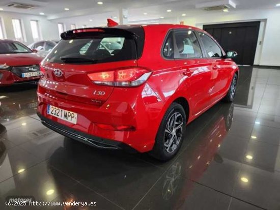 Hyundai i30 1.0 TGDI 48V Klass de 2024 con 19.709 Km por 20.900 EUR. en Madrid