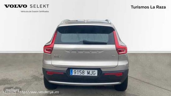 Volvo XC40 TODOTERRENO 1.5 T2 CORE AUTOMATICO 129CV 5P de 2023 con 28.352 Km por 31.900 EUR. en Sevi