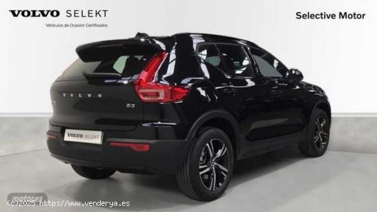 Volvo XC40 XC40 PLUS B3 MILD HYBRID GASOLINA de 2025 con 9 Km por 43.500 EUR. en Cantabria