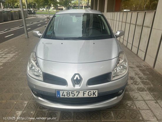 Renault Clio Confort Dynamique 1.4 16v - Barcelona