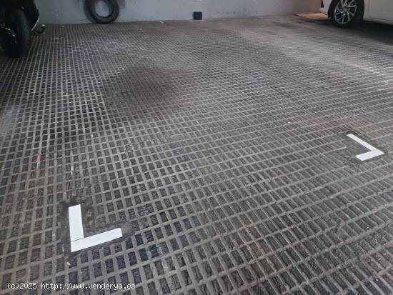 PLAZA DE PARKING PARA COCHE Y MOTO - BARCELONA