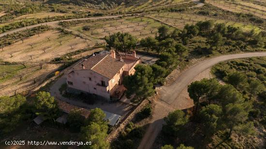 Chalet en plena naturaleza, vistas panorámicas, con Restaurante y Alojamiento Rural Activo - VALENC