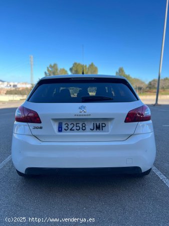 Peugeot 308 5p Style 1.6 BlueHDi 100 - 